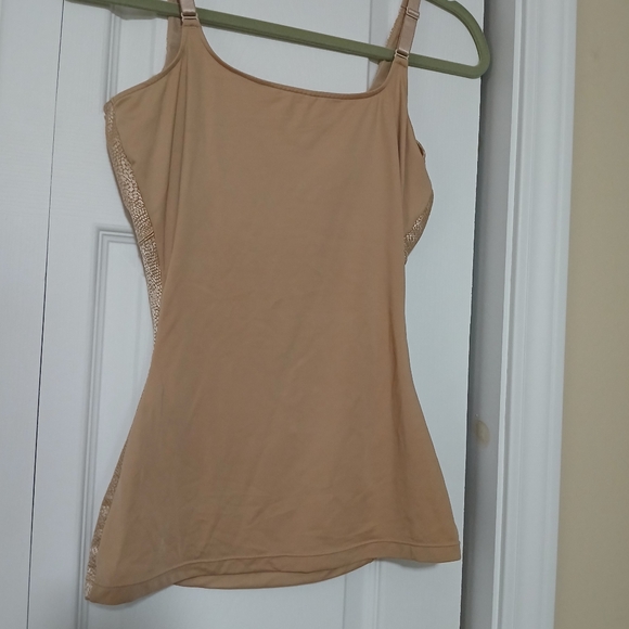 Love Your Assets Camisole - Picture 2 of 8